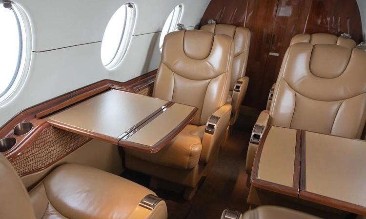 Hawker 400A
