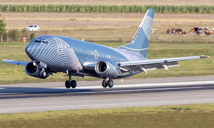 Boeing 737-500