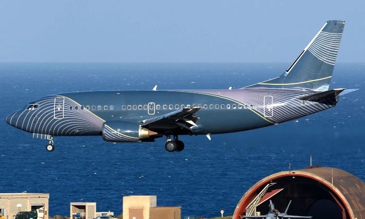 Boeing 737-500