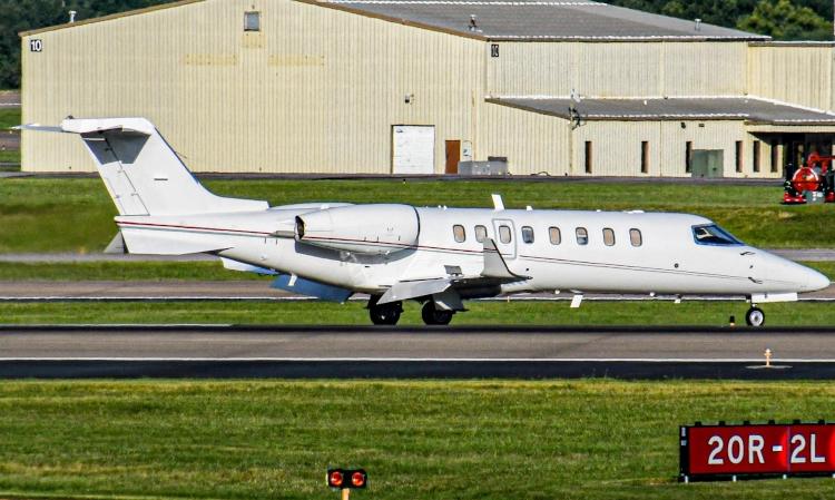 Learjet 75