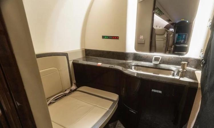 Learjet 75