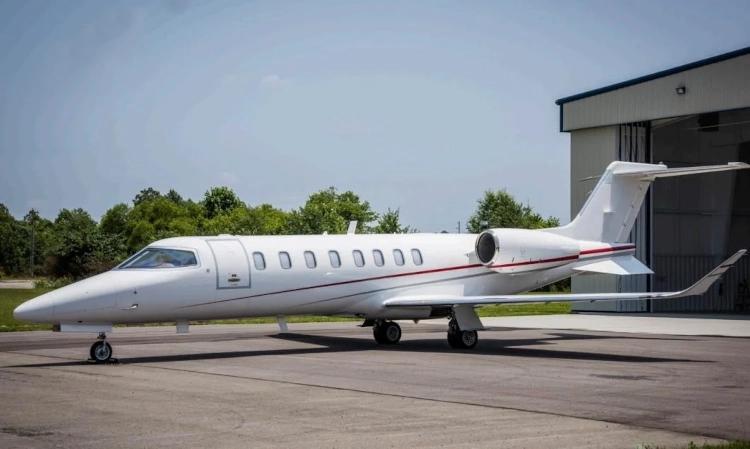 Learjet 75