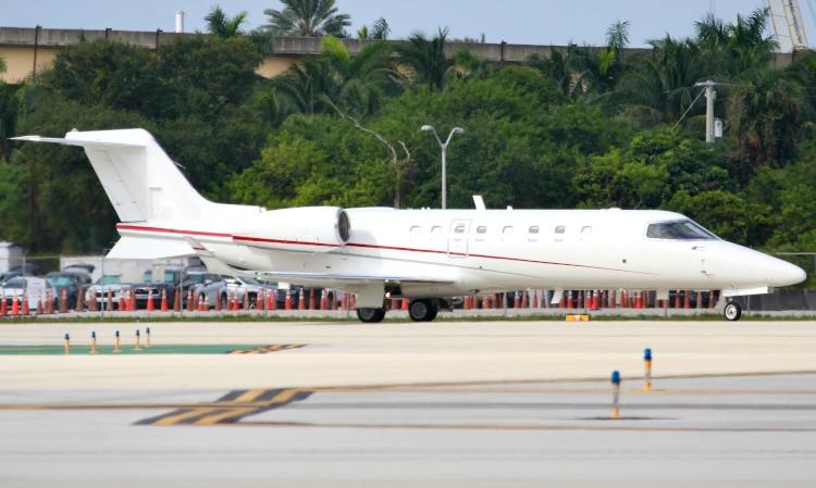 Learjet 75
