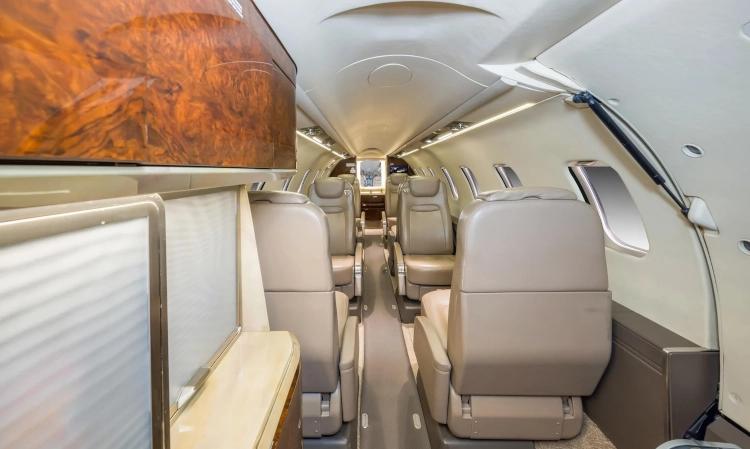 Learjet 75
