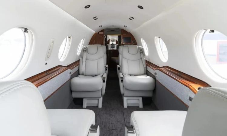 Hawker 400XP