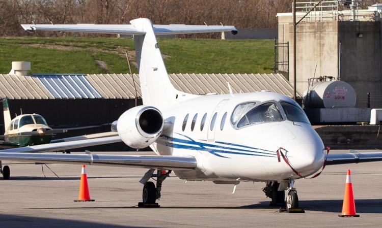 Hawker 400XP