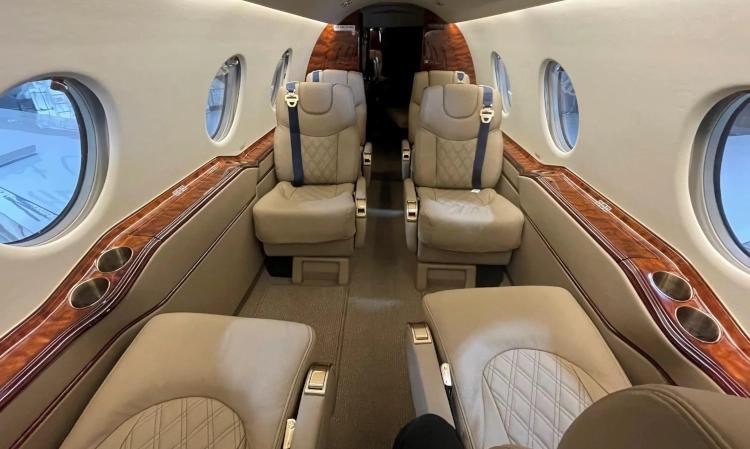Hawker 400A