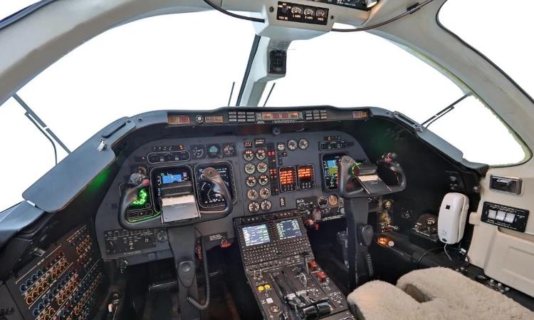 Hawker 400A