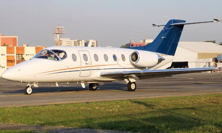 Hawker 400A