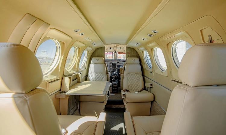 King Air E90