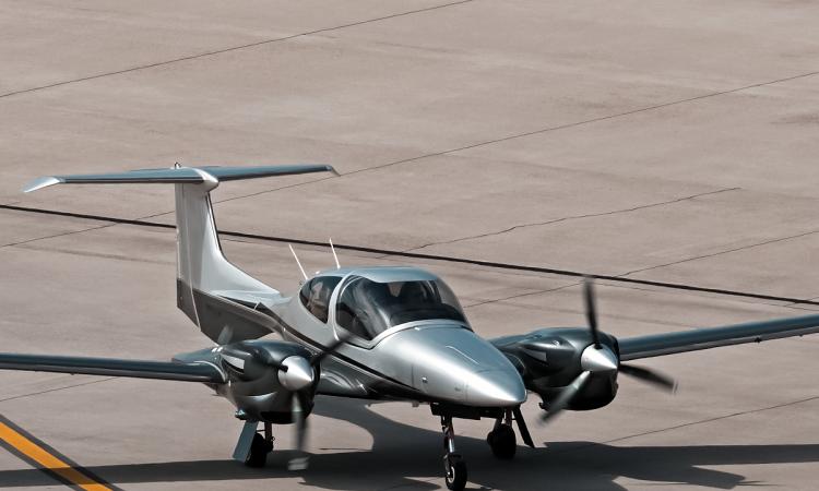 Diamond DA42