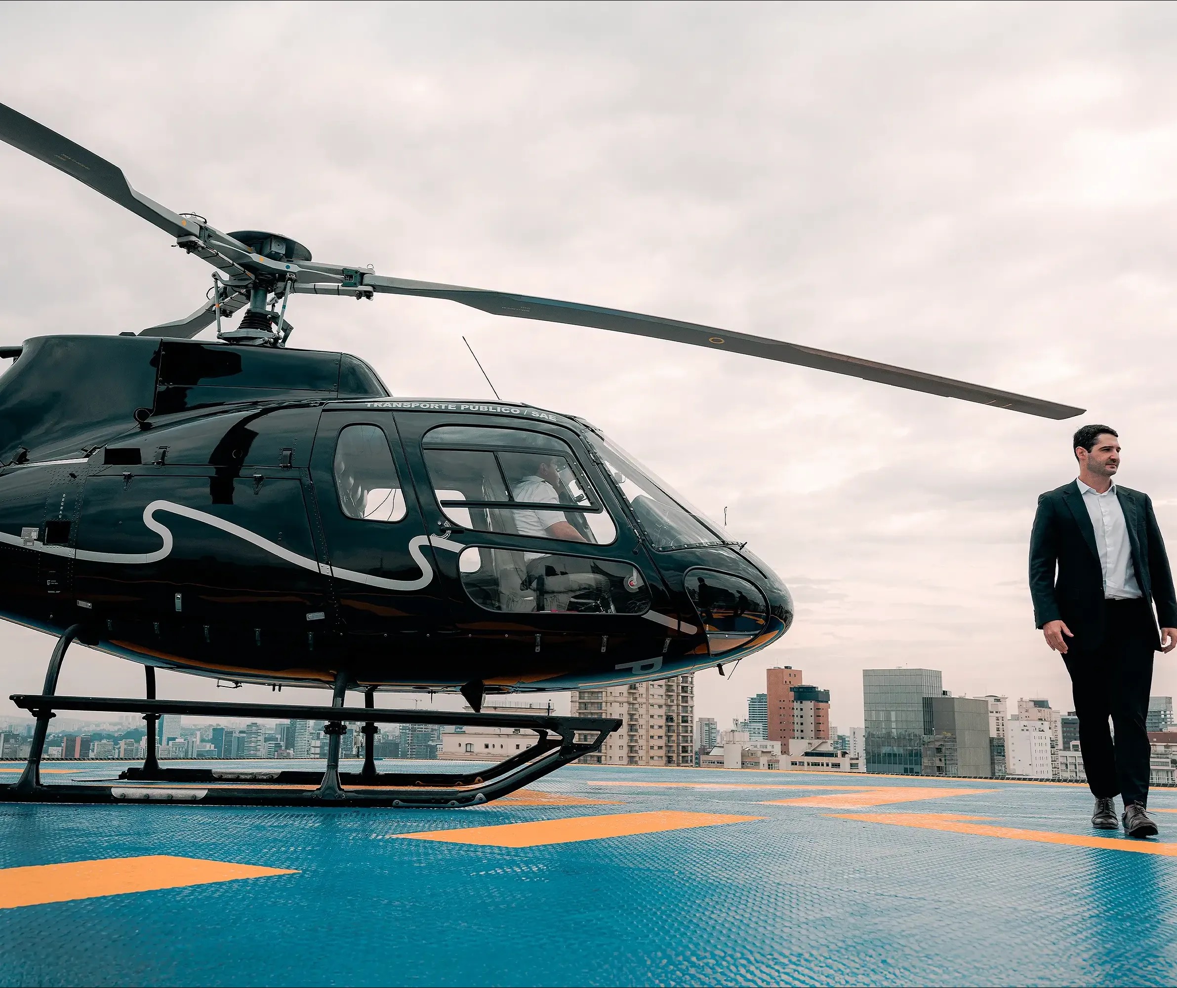 Transfers Executivos de Helicóptero & Fretamento Privado
