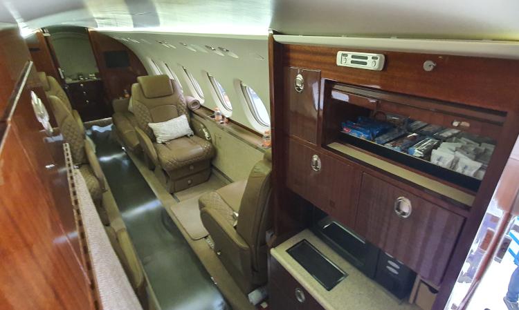 Hawker 750