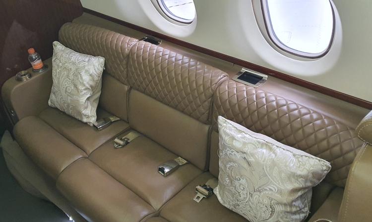 Hawker 750