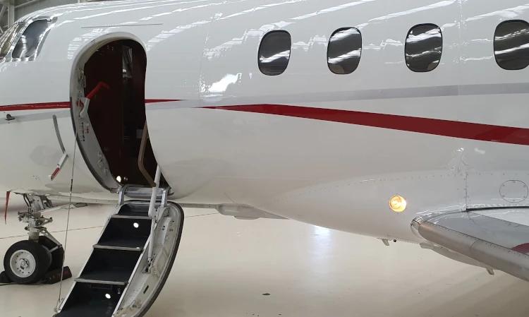Hawker 750