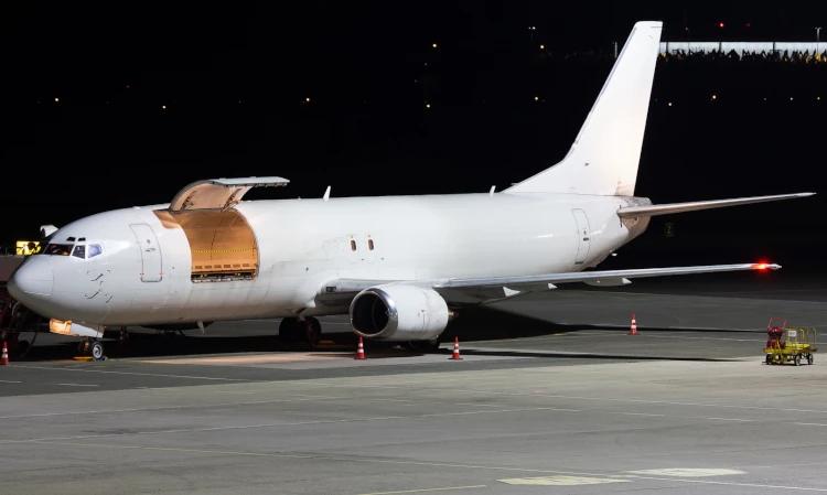 Boeing 737-400F