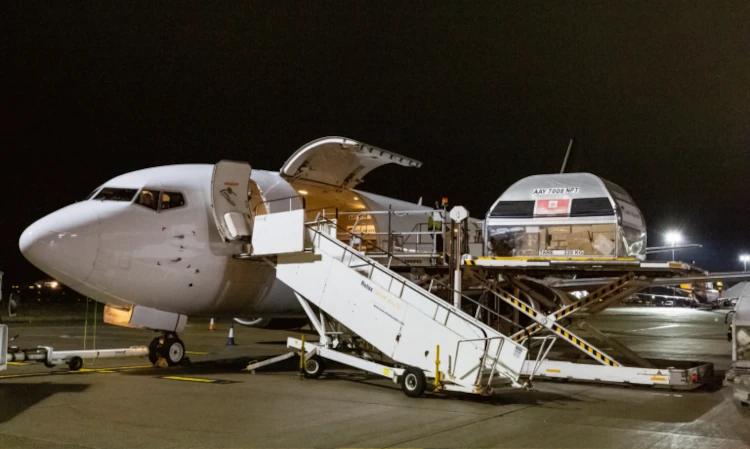 Boeing 737-400F