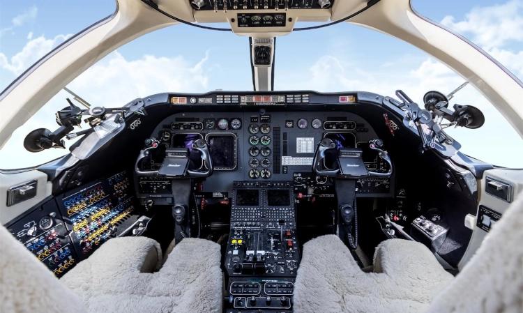 Hawker 400XP