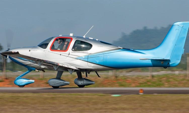 Cirrus SR22