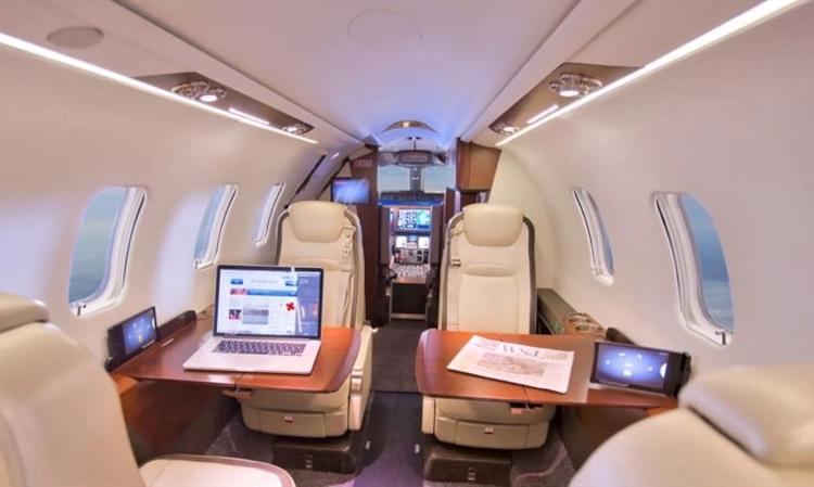 Learjet 70