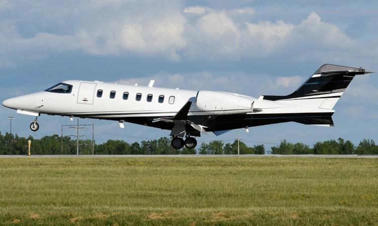 Learjet 70