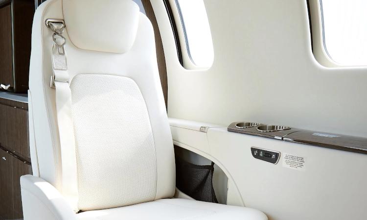 Learjet 75