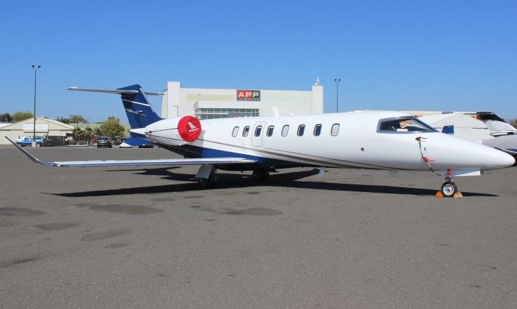 Learjet 75