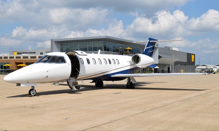 Learjet 75