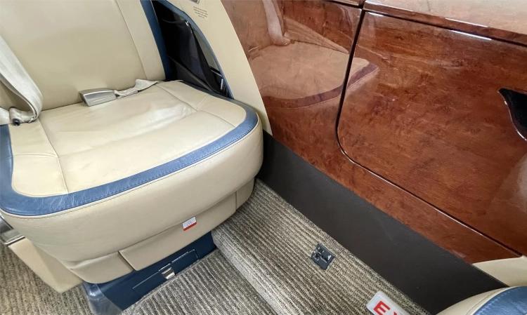 Learjet 75