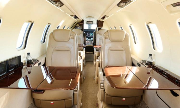 Learjet 75