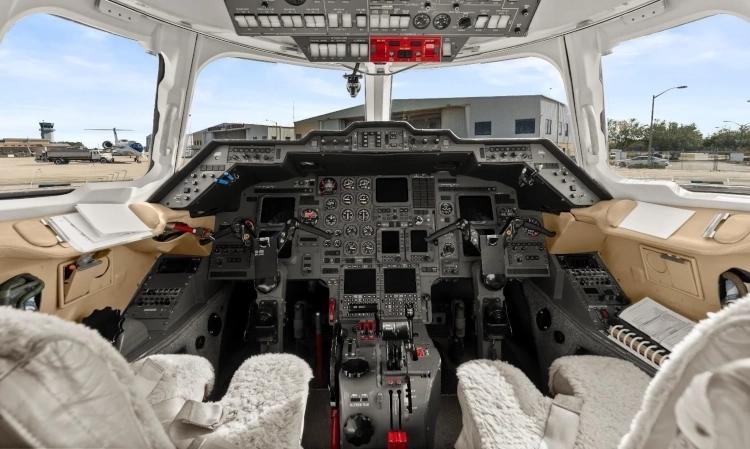 Hawker 800XP
