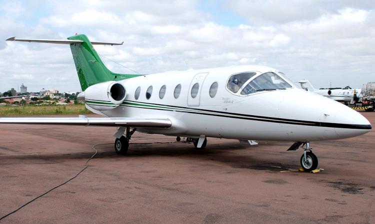 Hawker 400