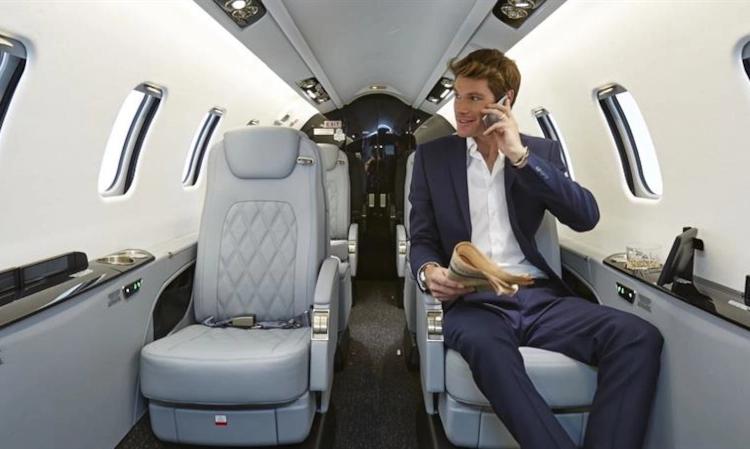 Learjet 75