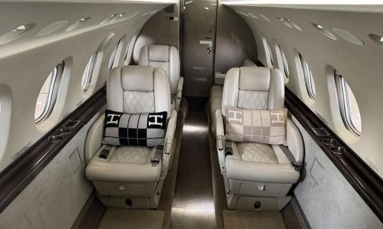 Hawker 750