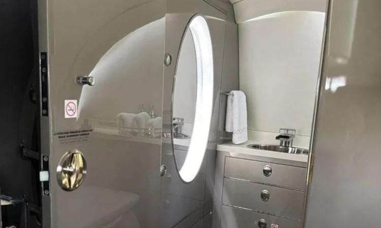 Hawker 750