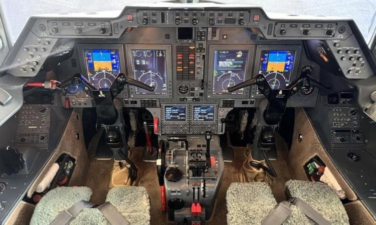 Hawker 750