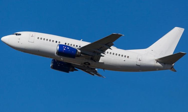 Boeing 737-500
