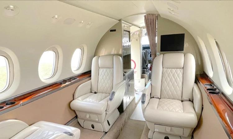Hawker 750