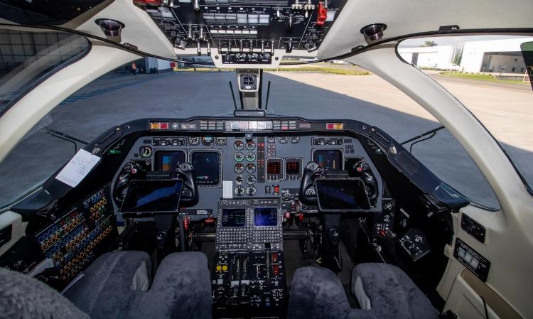Hawker 400XP
