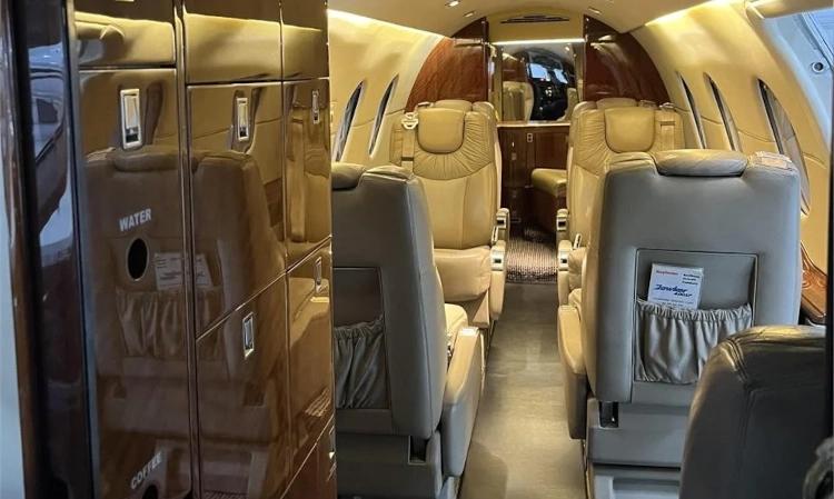 Hawker 400XP