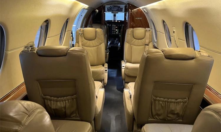 Hawker 400XP