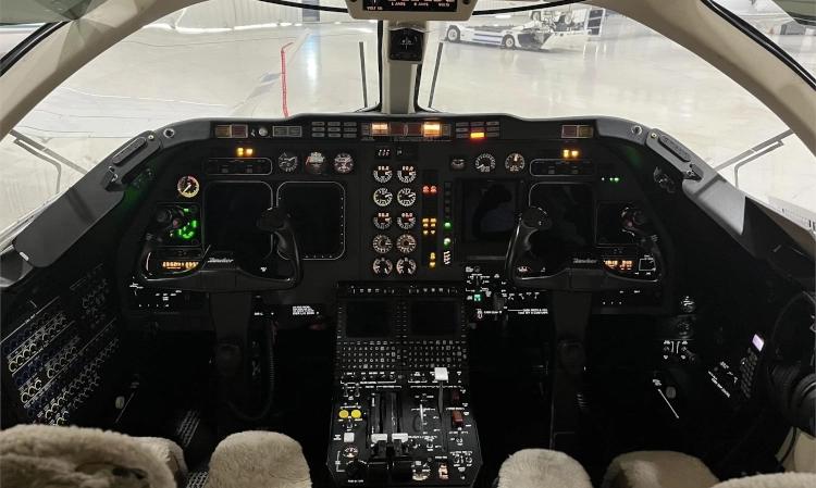 Hawker 400XP