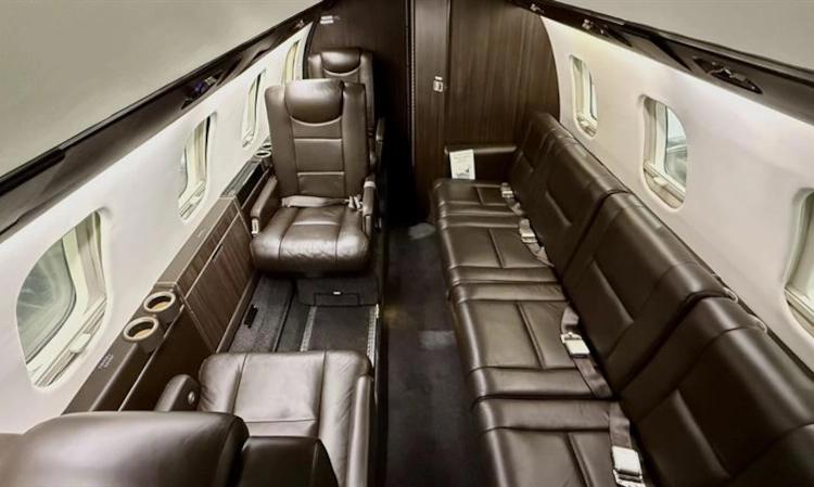 Learjet 55