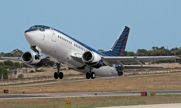 Boeing 737-500