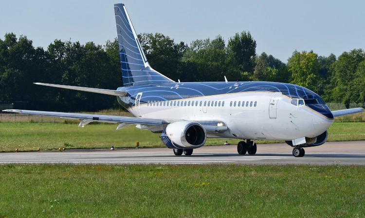 Boeing 737-500
