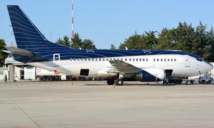 Boeing 737-500