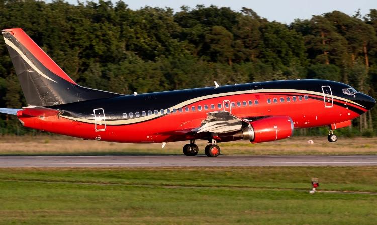 Boeing 737-500
