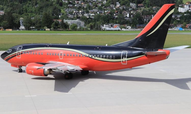 Boeing 737-500