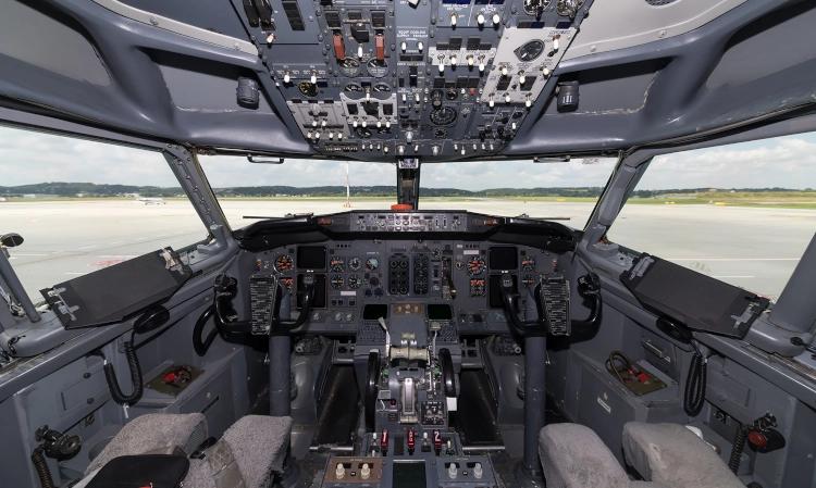 Boeing 737-500