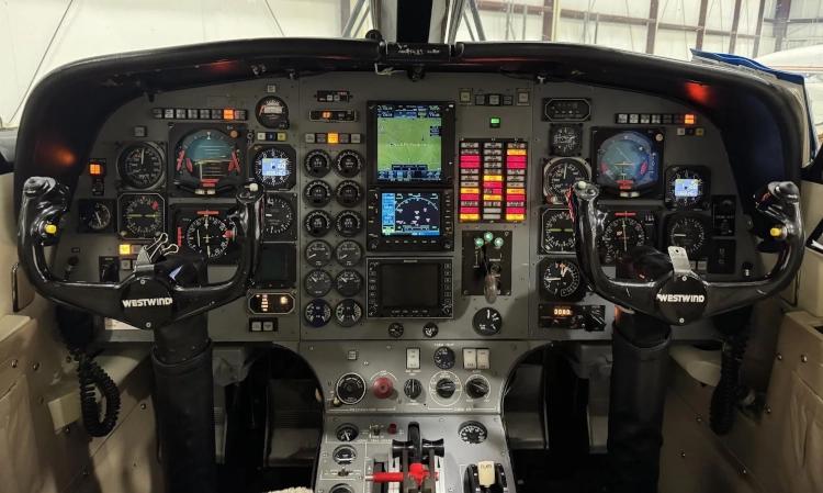 Westwind 1124